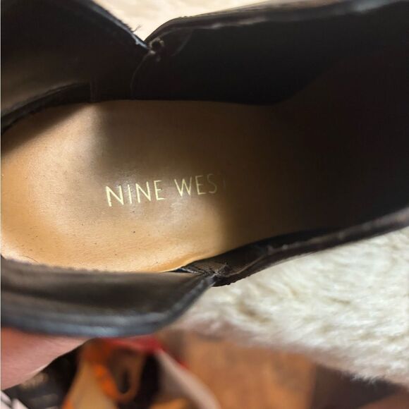 Nine West Black Ankle Booties Sleek Design - Picture 6 of 8